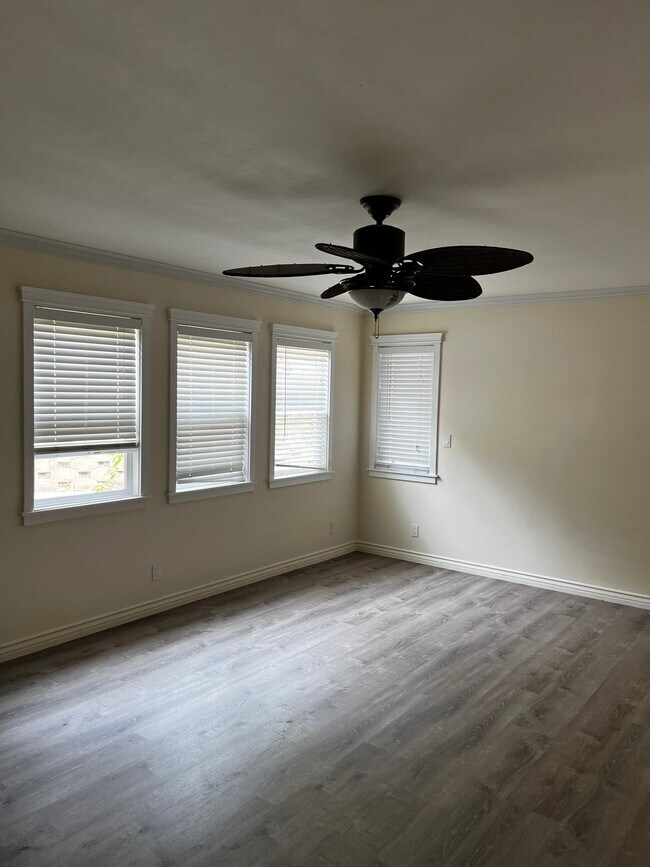 Building Photo - 1790 Nautilus St