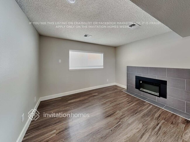 Building Photo - 21581 E Aberdeen Dr