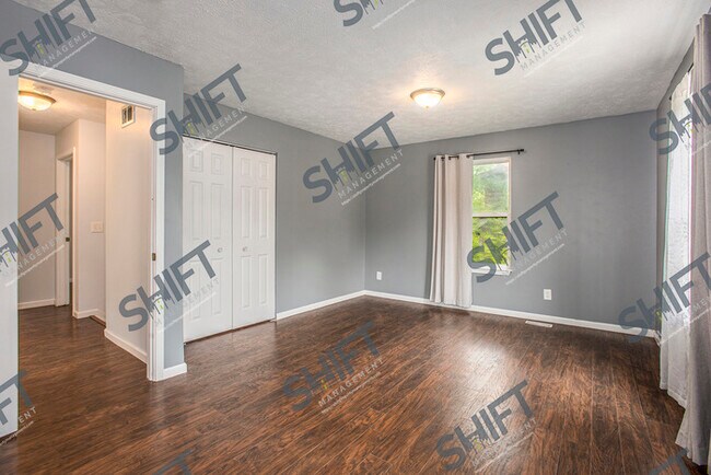 Building Photo - 755 North - Beautiful Single Family home