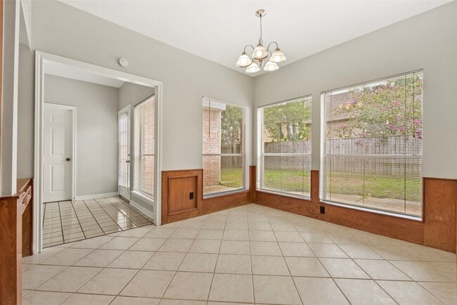 Building Photo - 15014 Lantern Creek Ln
