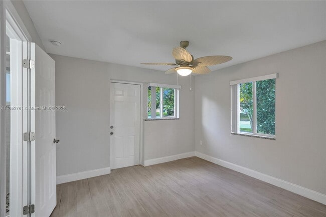 Building Photo - 3800 SW 58th Terrace