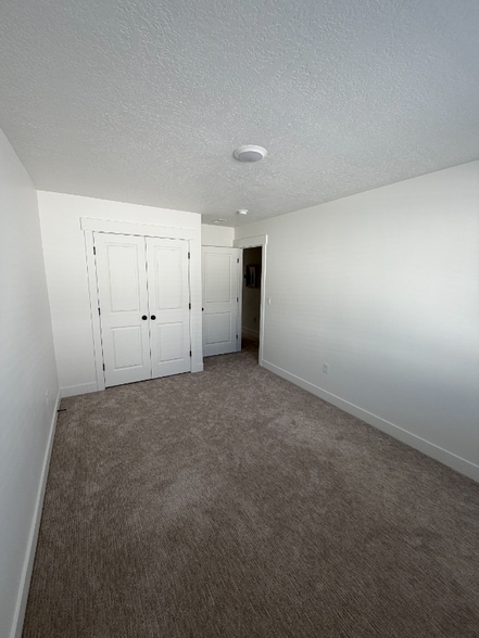 Building Photo - 256 W 710 N