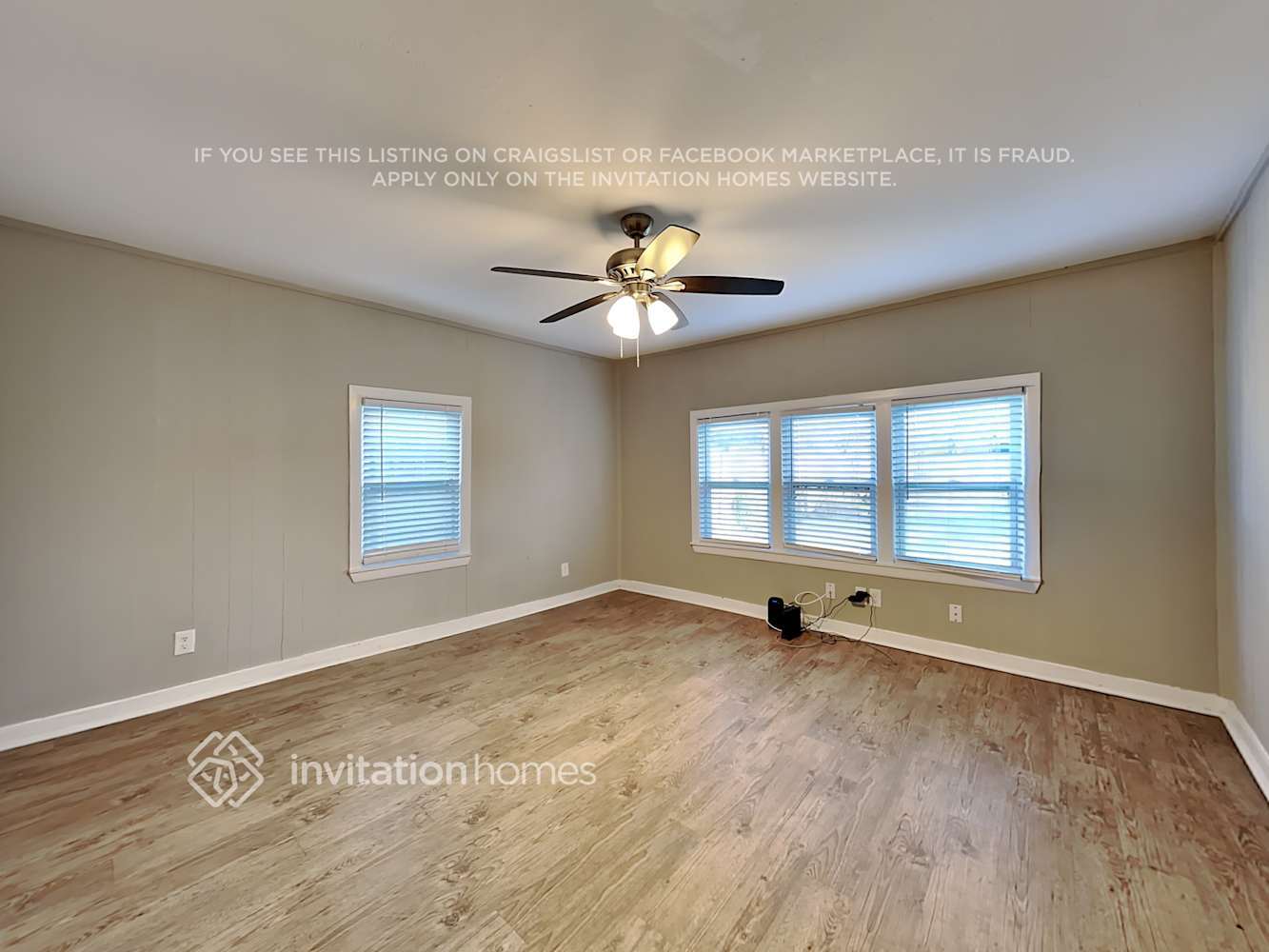 Building Photo - 905 E Crockett St