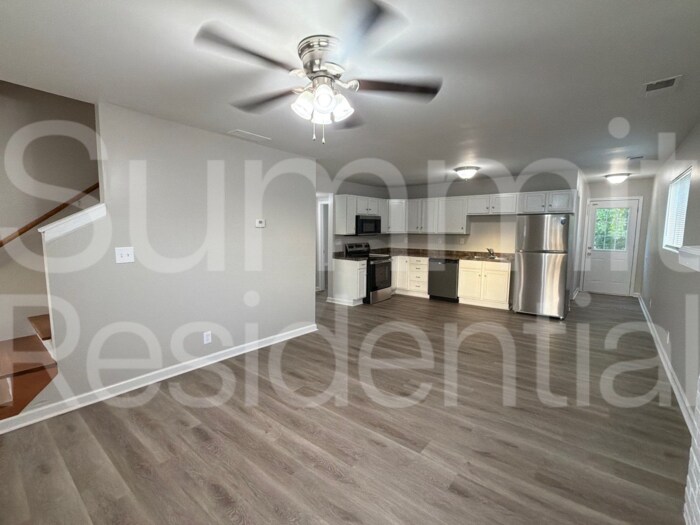 Building Photo - 4713 Walnut Grove Ave