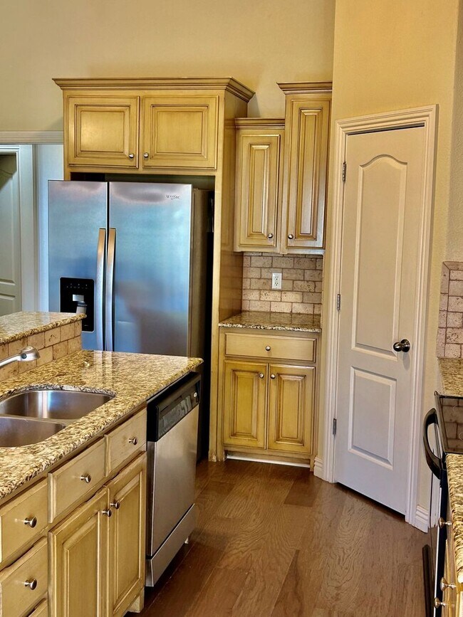 Building Photo - 4083 N Zion Valley Dr