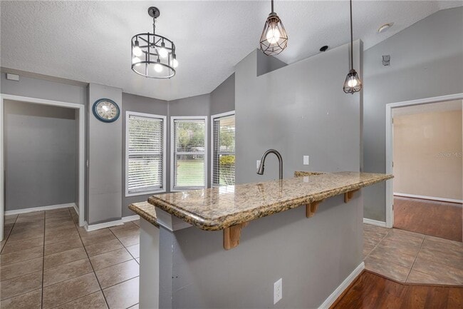 Building Photo - 4242 Cactus Ln