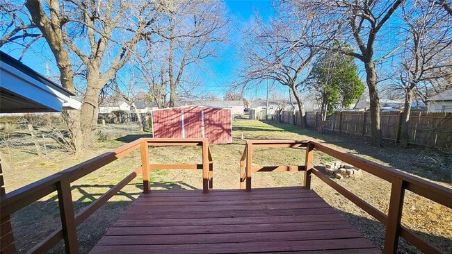 Building Photo - 721 Proctor Pl