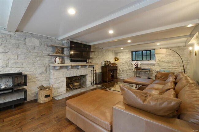 Building Photo - 937 S Bemiston Ave