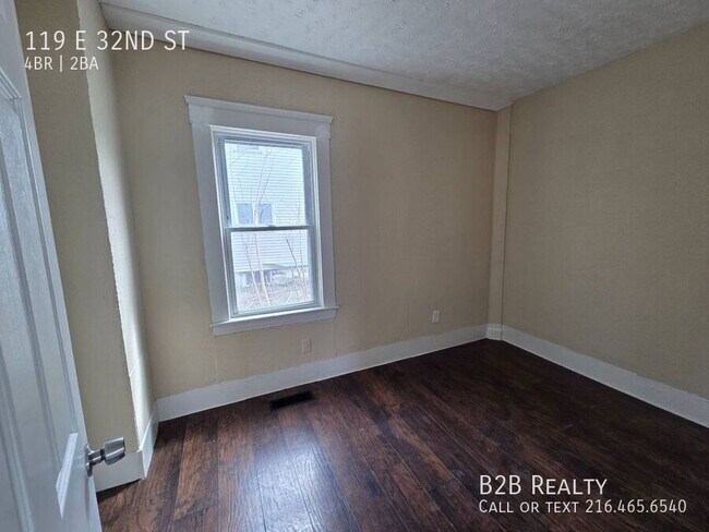 Building Photo - 119 E 32nd St