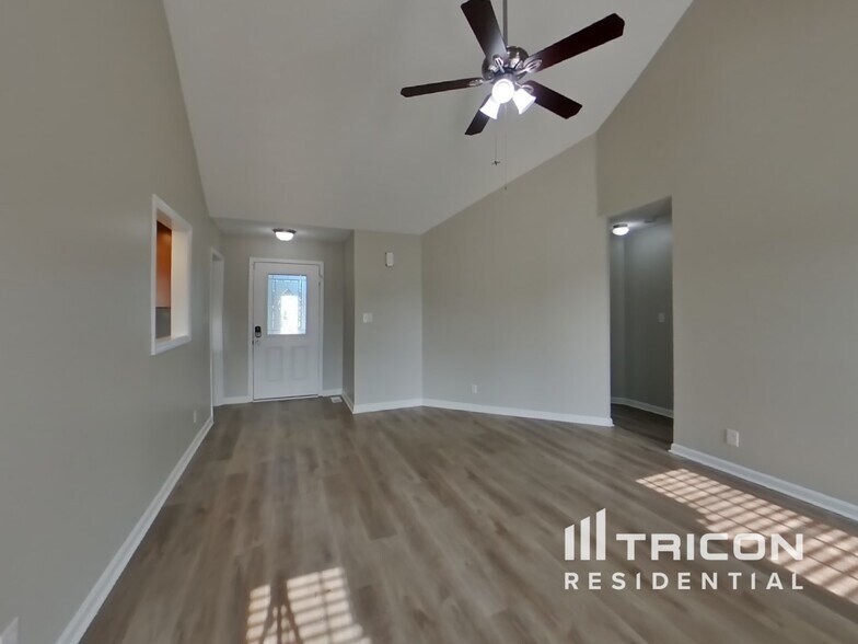 Building Photo - 1429 Cedar Springs Cir