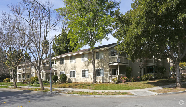 Building Photo - The Meadows Apartments