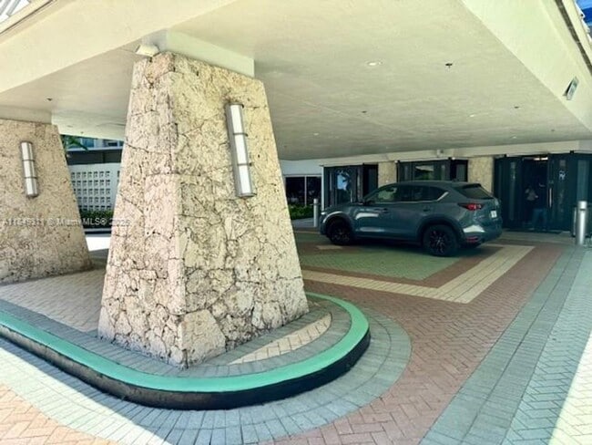 Building Photo - 2451 Brickell Ave