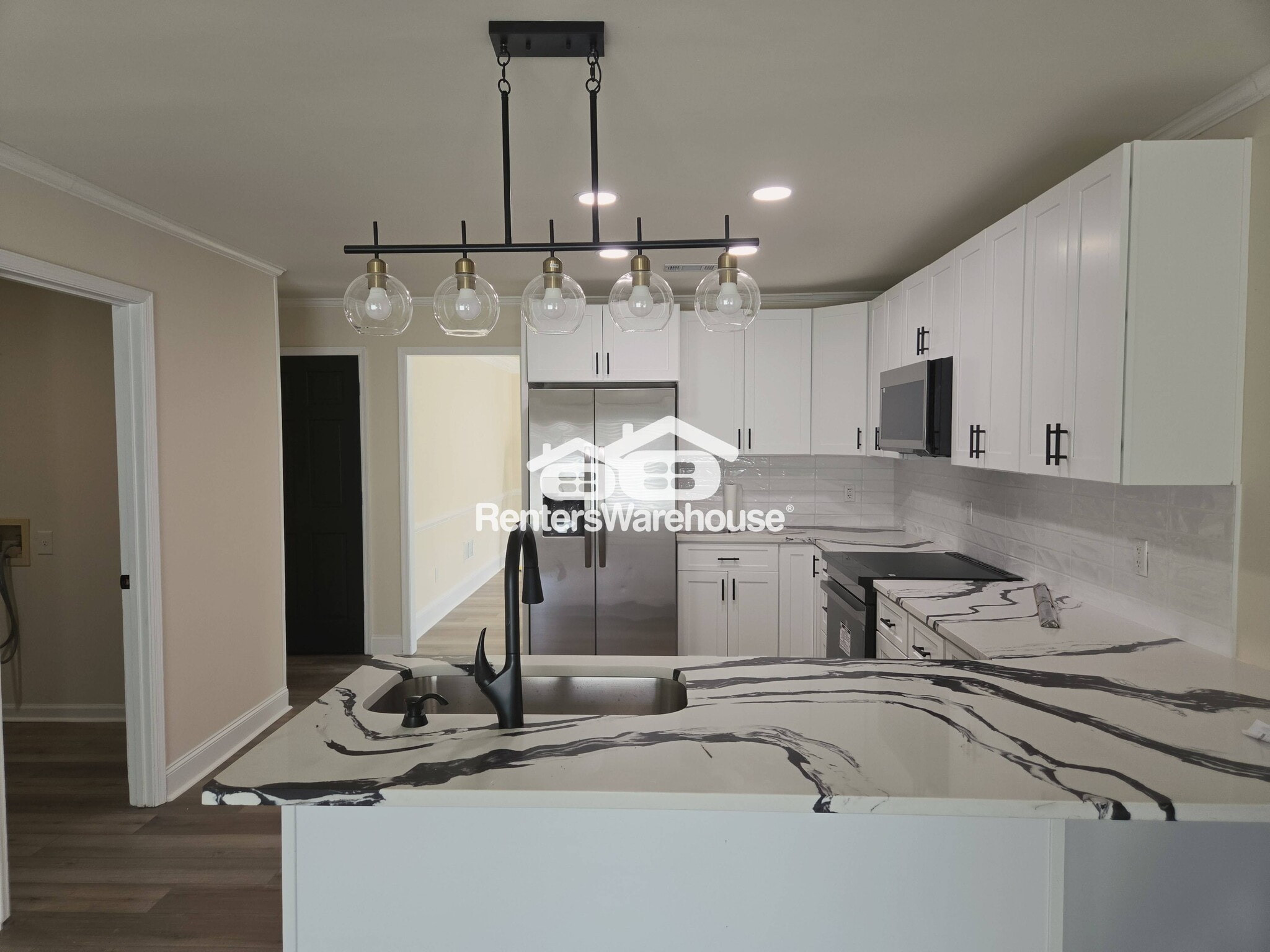 Building Photo - 300 Saddle Creek Ln