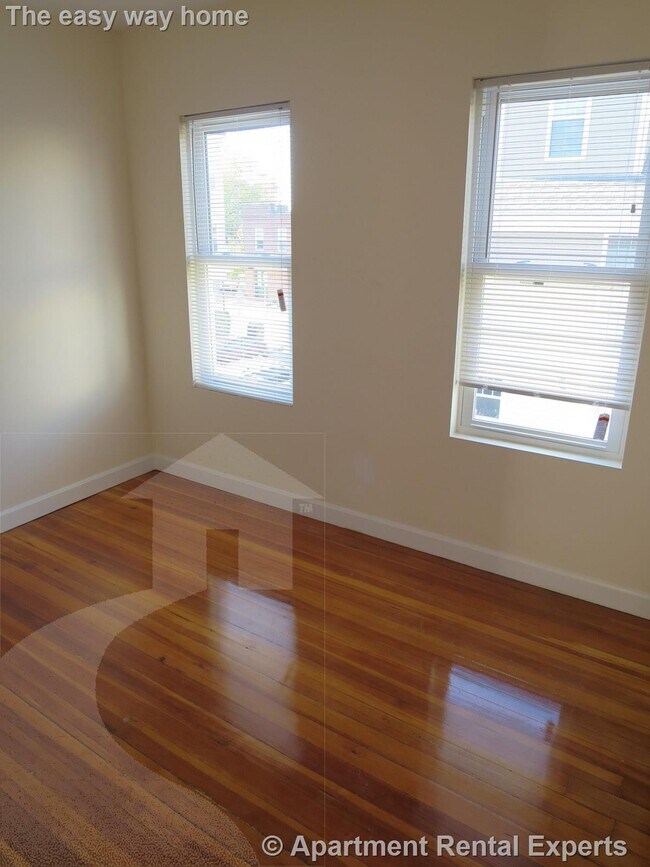 Building Photo - 21 Weitz St