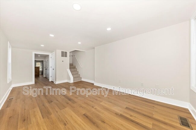 Building Photo - 152 E South St