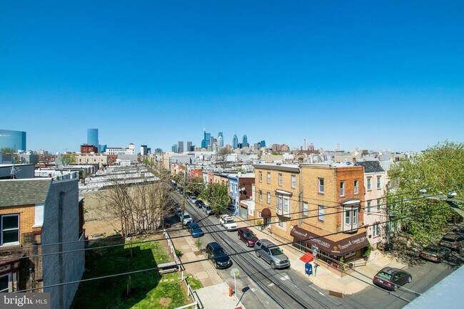 Building Photo - 1300 S 24th St