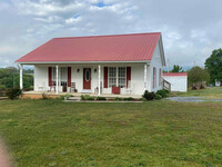 Building Photo - 830 Goodrich Rd