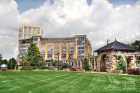 Building Photo - 1133 Metropolitan Ave