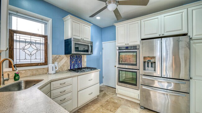 Building Photo - 8 N Nashville Ave