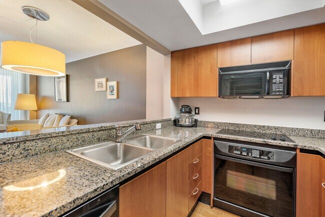 Building Photo - 1500 Ocean Dr