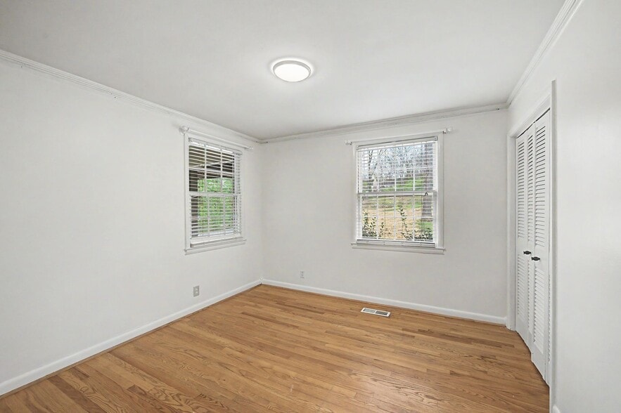 Building Photo - 3529 Trimble Rd