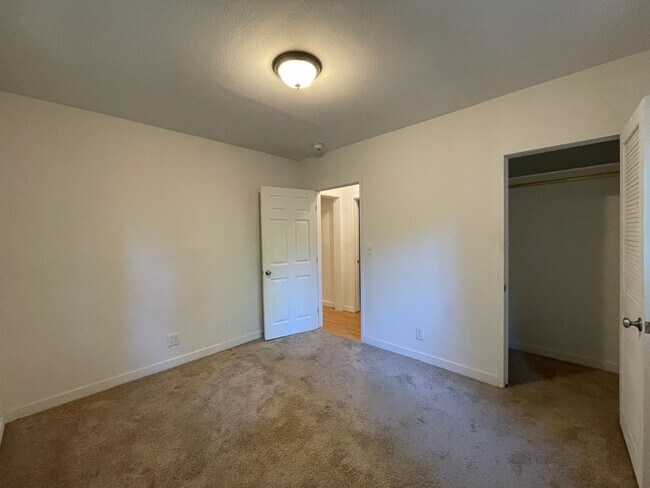 Building Photo - 5445 Cazadero Hwy