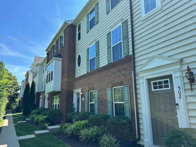 Primary Photo - 504 Raymond Dr