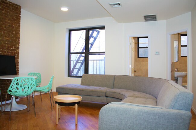 Building Photo - 302 Pleasant Ave
