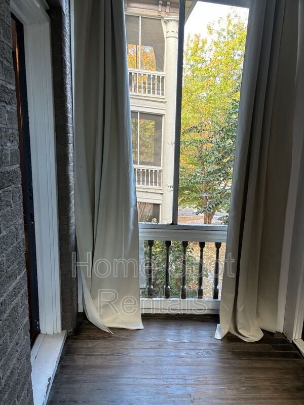 Building Photo - 8 Collier Rd NW