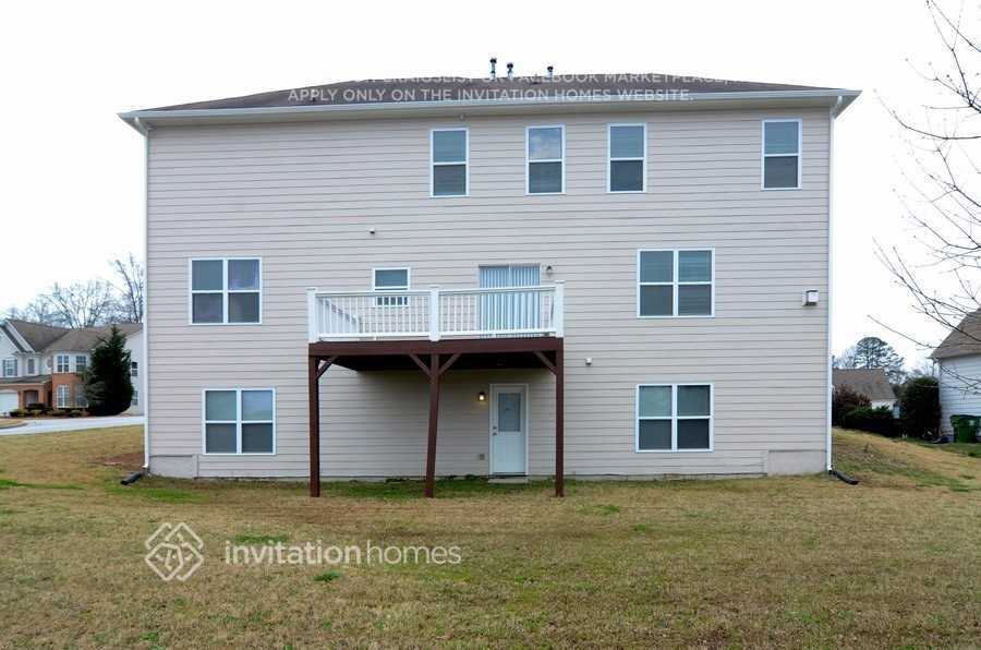 Building Photo - 7299 Madison Cir