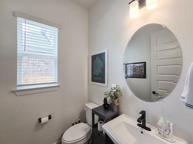 Building Photo - 4914 Seadrift Dr