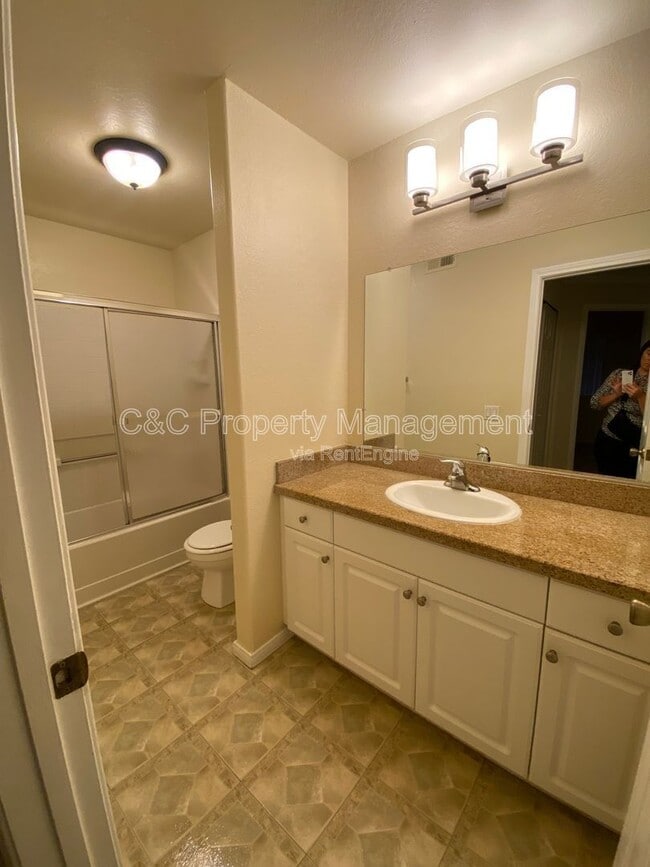 Building Photo - 3508 Paseo De Los Americanos