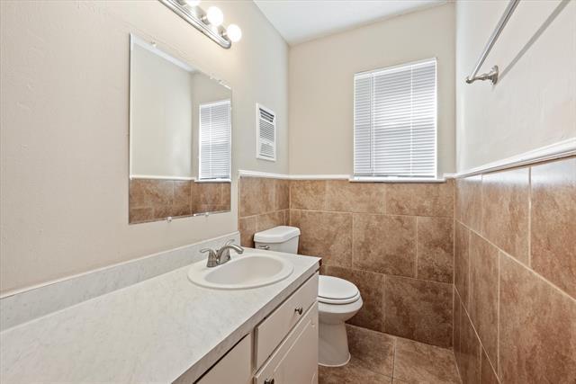 Building Photo - 5945 Jackie Terrace