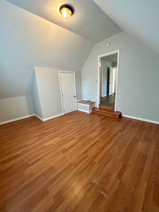 Building Photo - 166 Bordeaux Ln