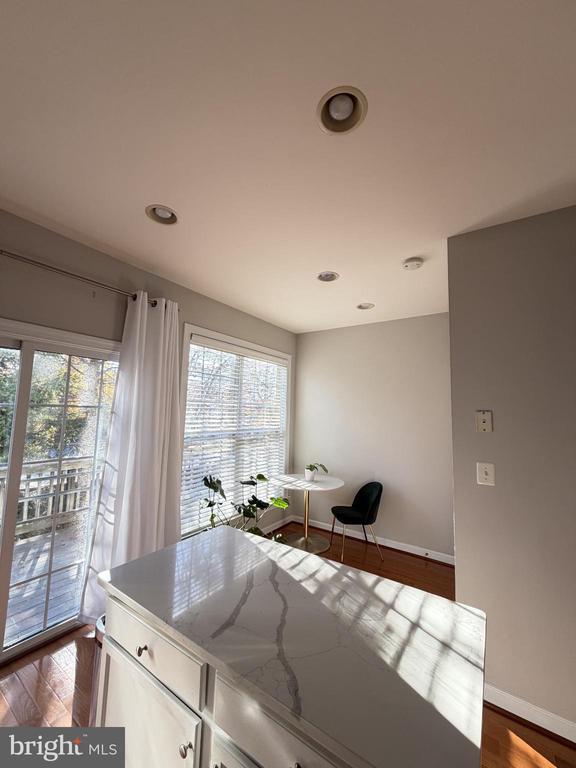 Building Photo - 11425 Log Ridge Dr