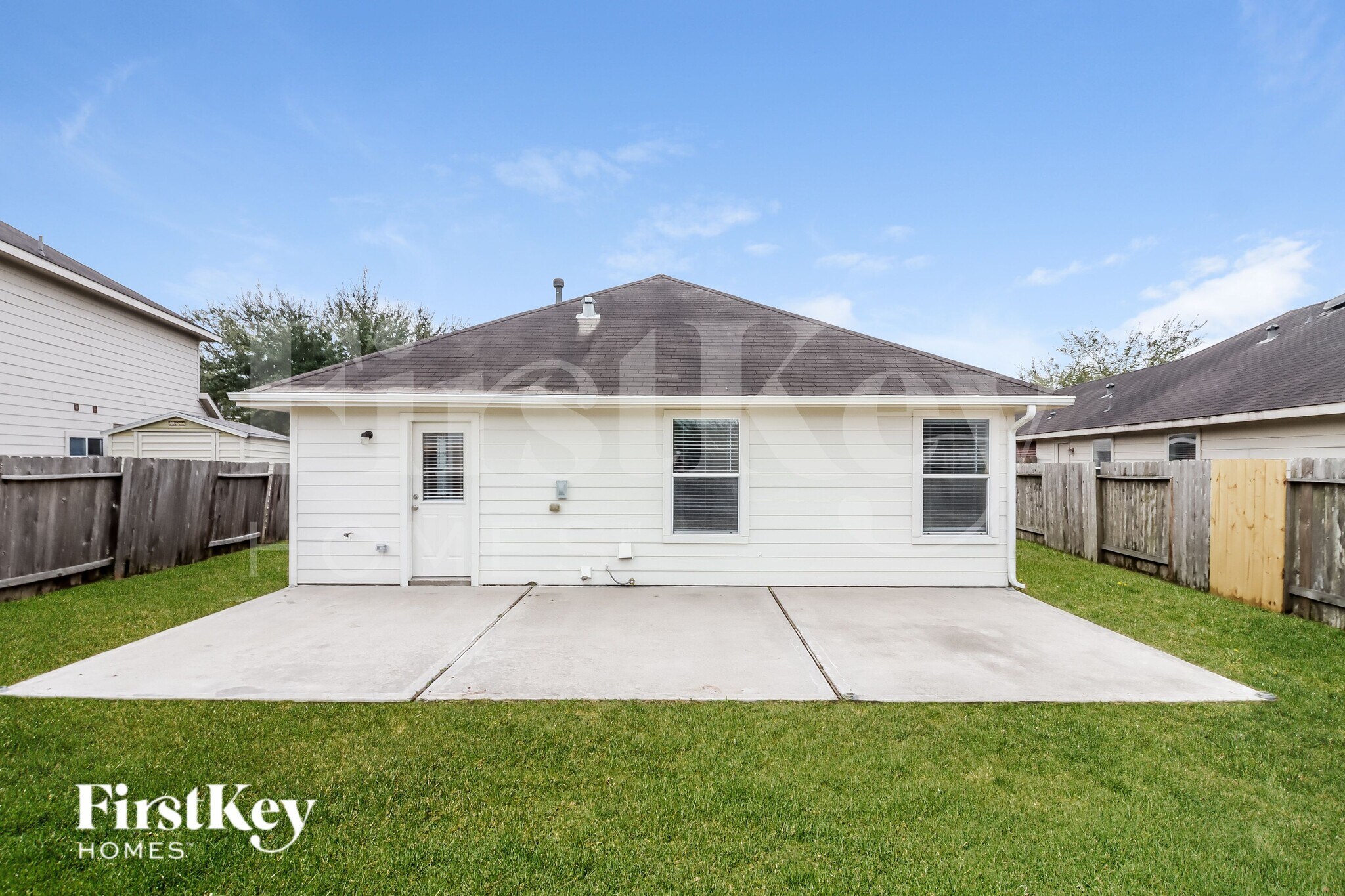 Building Photo - 13531 High Banks Ln