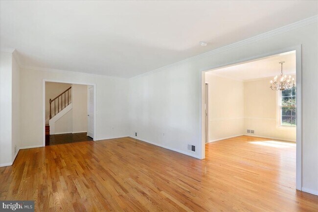 Building Photo - 8709 Sleepy Hollow Ln