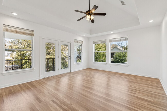 Building Photo - 6931 Belmont Ave