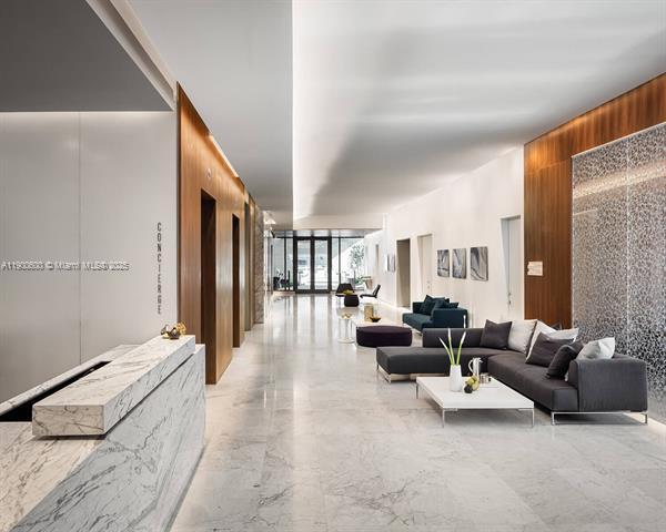 Building Photo - 68 SE 6th St