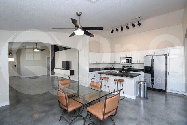 Building Photo - 15844 W Papago St