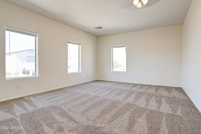 Building Photo - 9928 W Chipman Rd