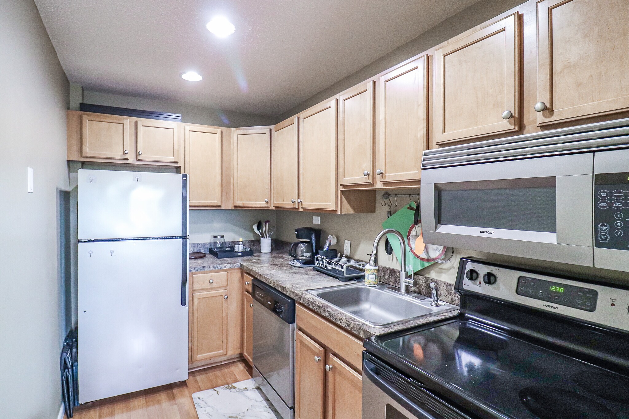 Building Photo - 40 Owen St