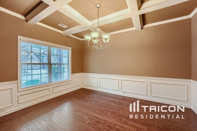 Building Photo - 328 Cliffhaven Cir