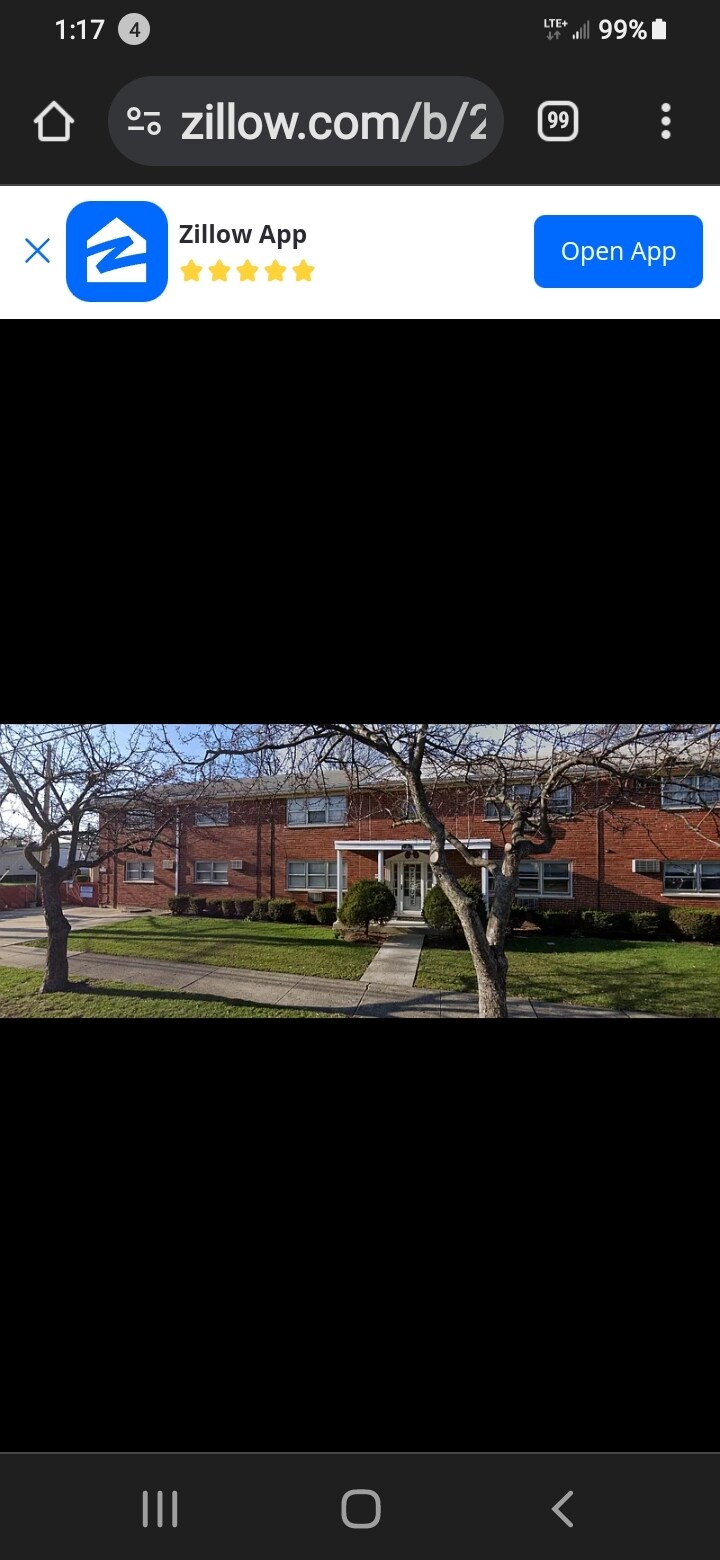 Aqua Vista Manor, Is Pristine & Reminds You, You're Not At Just Any Property - 2 N Broadway Ave