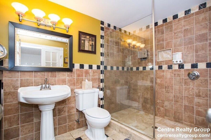 Building Photo - 8 Ransom Rd