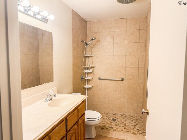 Building Photo - 5011 Rock Point St