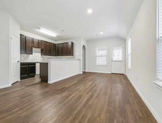 Building Photo - 5411 James Michael Dr