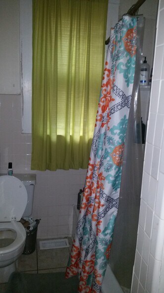 #A bathroom - 421 Woodland Ave