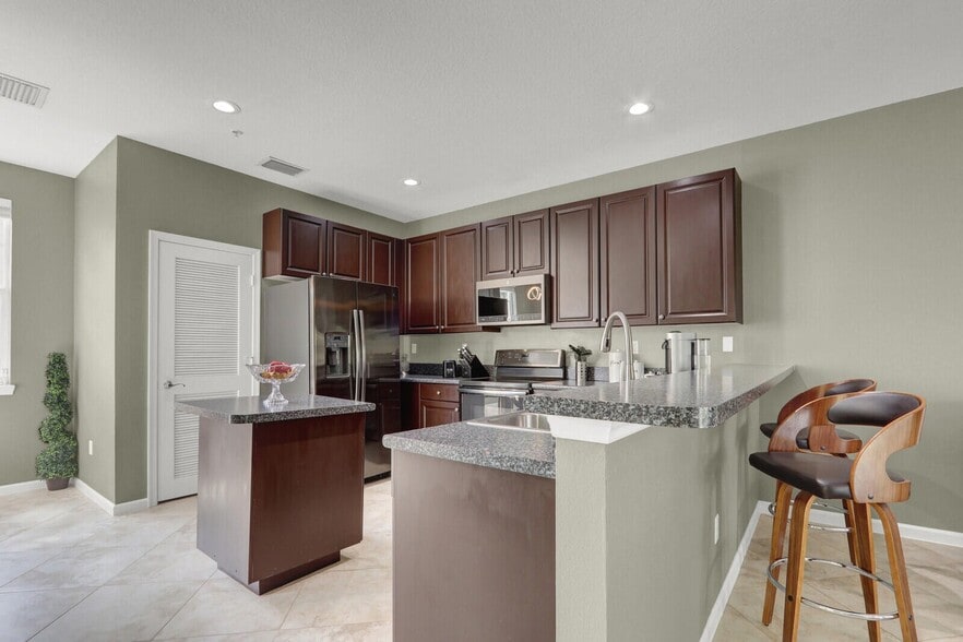 Building Photo - 136 Regions Way