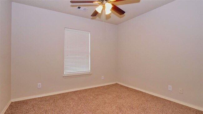Building Photo - 6426 Black Bamboo Ln